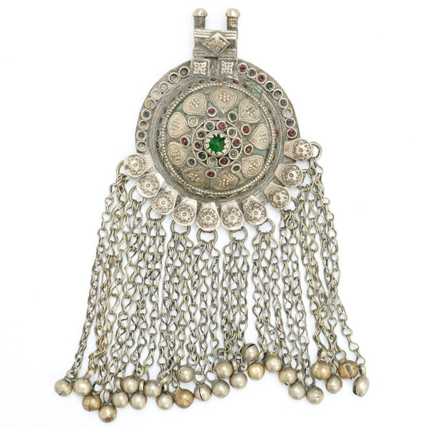 Qashqai circular pendant , silver alloy 17 x 9 cms